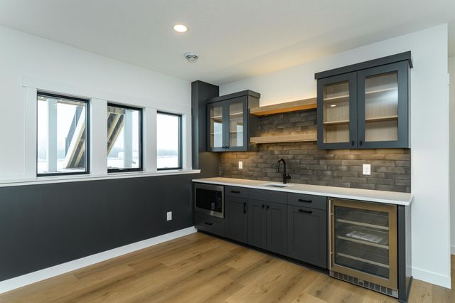 4629 Royal Oaks Circle SW, Rochester, MN 55902