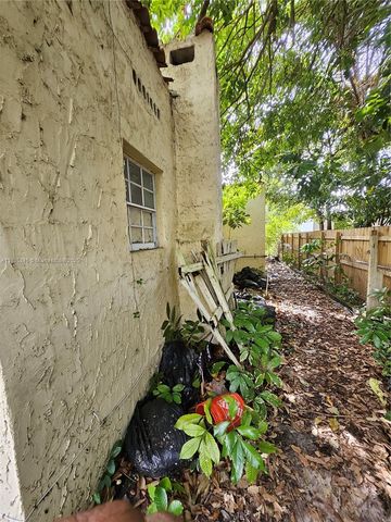 6721 NW 3rd Ave, Miami, FL 33150