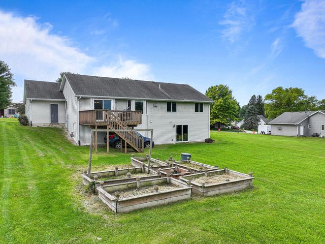 32 E Sunset DRIVE, Milton, WI 53563