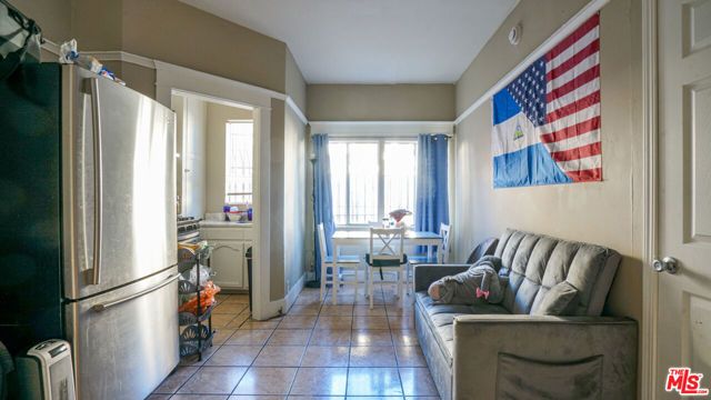 1909 N Broadway, Los Angeles, CA 90031