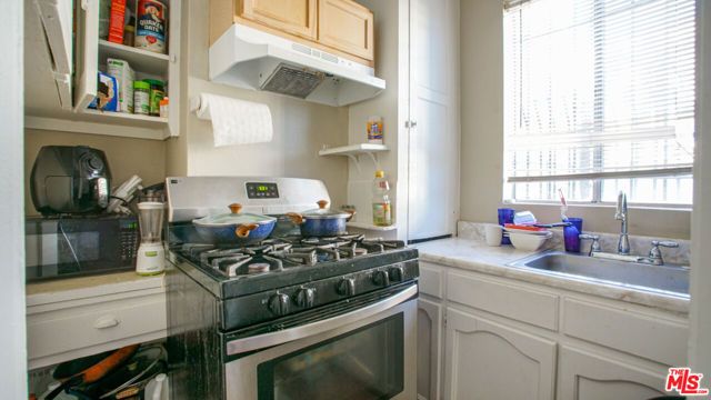 1909 N Broadway, Los Angeles, CA 90031