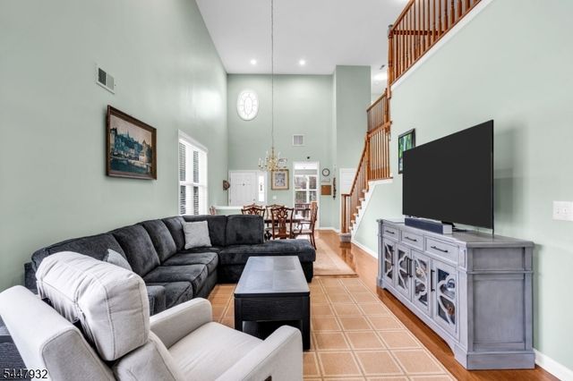 31 Bayard Rd, Franklin Twp., NJ 08873