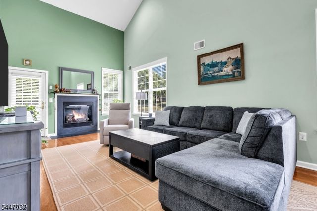 31 Bayard Rd, Franklin Twp., NJ 08873