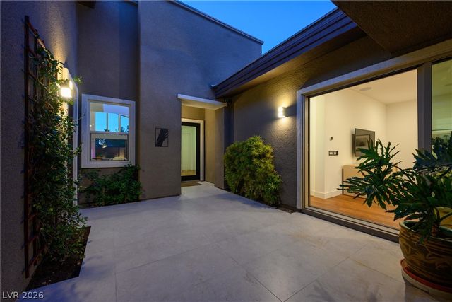 10518 Calico Terrace Avenue, Las Vegas, NV 89135
