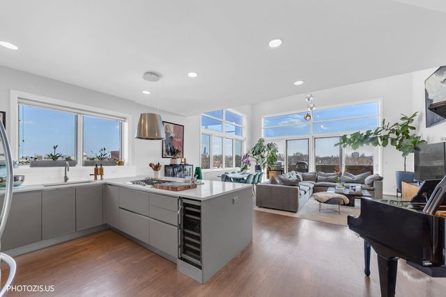 2216 W Armitage Avenue 4D, Chicago, IL 60647