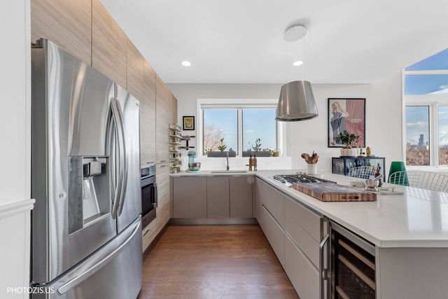 2216 W Armitage Avenue 4D, Chicago, IL 60647