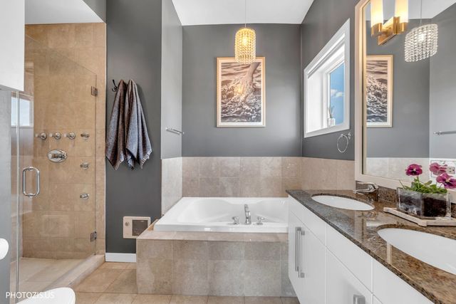 2216 W Armitage Avenue 4D, Chicago, IL 60647