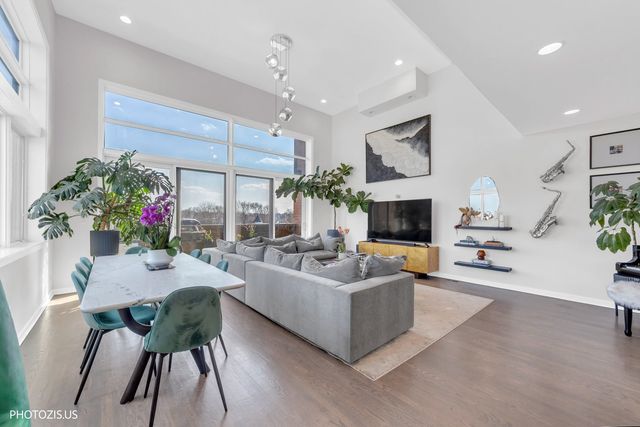 2216 W Armitage Avenue 4D, Chicago, IL 60647