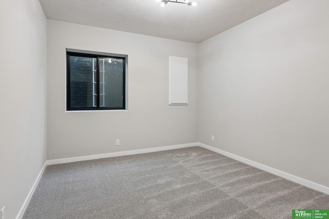 5517 N 213th Avenue, Elkhorn, NE 68022
