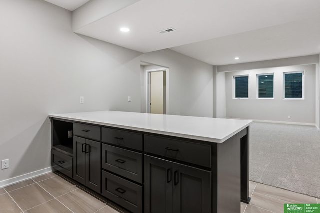 5517 N 213th Avenue, Elkhorn, NE 68022
