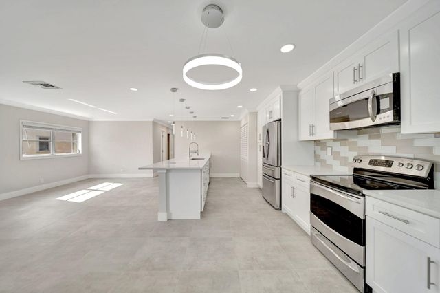 14737 Edna Way, Delray Beach, FL 33484