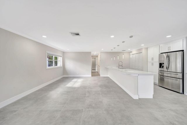 14737 Edna Way, Delray Beach, FL 33484