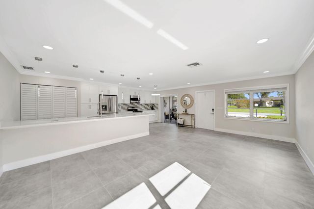 14737 Edna Way, Delray Beach, FL 33484