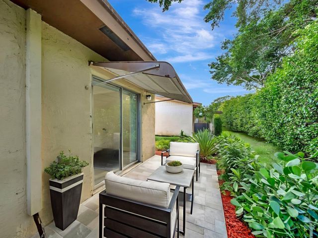 14737 Edna Way, Delray Beach, FL 33484