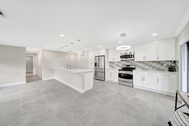 14737 Edna Way, Delray Beach, FL 33484