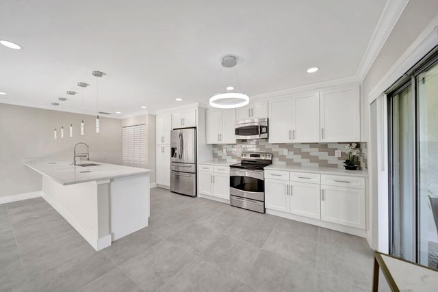 14737 Edna Way, Delray Beach, FL 33484