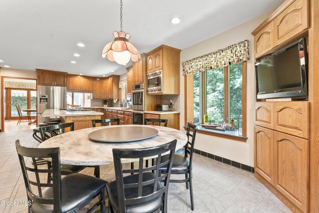 82 Pickle Hill Road, Queensbury, NY 12804