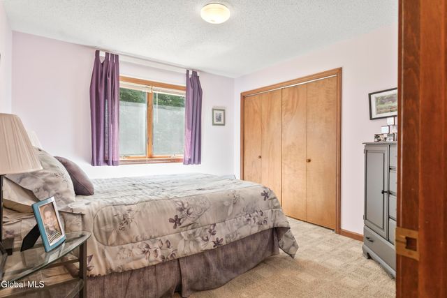 82 Pickle Hill Road, Queensbury, NY 12804