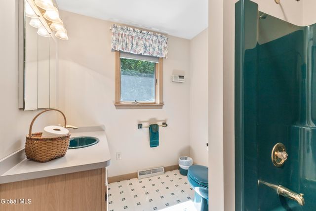 82 Pickle Hill Road, Queensbury, NY 12804