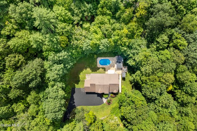 82 Pickle Hill Road, Queensbury, NY 12804