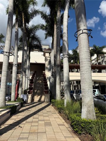 4100 Salzedo St 811, Coral Gables, FL 33146