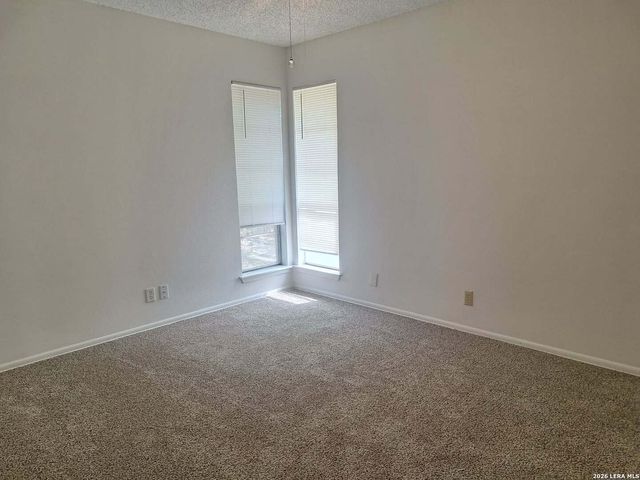 4250 Bayliss Dr, San Antonio, TX 78233