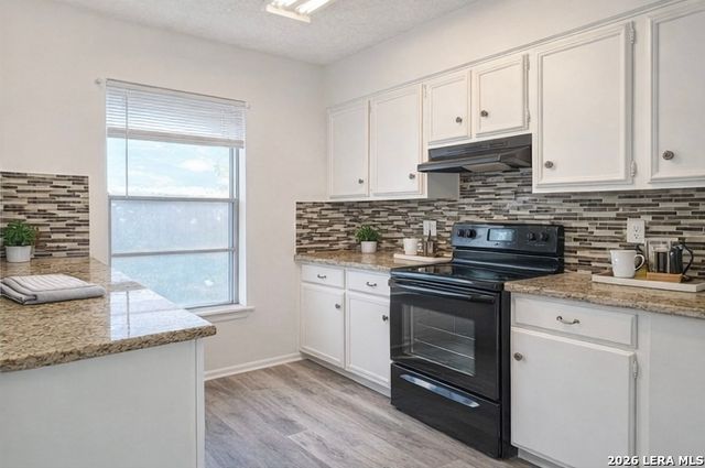 4250 Bayliss Dr, San Antonio, TX 78233