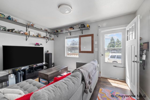 2006 E 16TH ST, Cheyenne, WY 82001