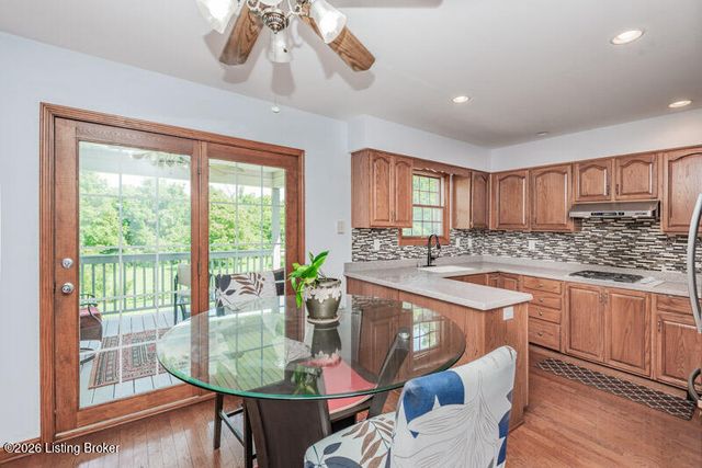 6520 Keeling Place Rd, Louisville, KY 40291