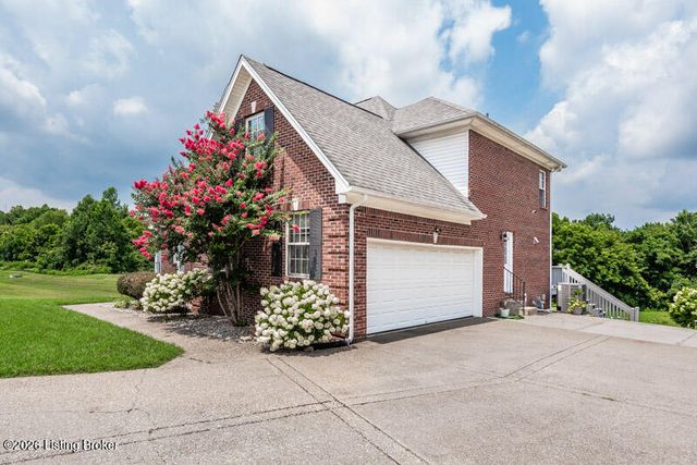 6520 Keeling Place Rd, Louisville, KY 40291