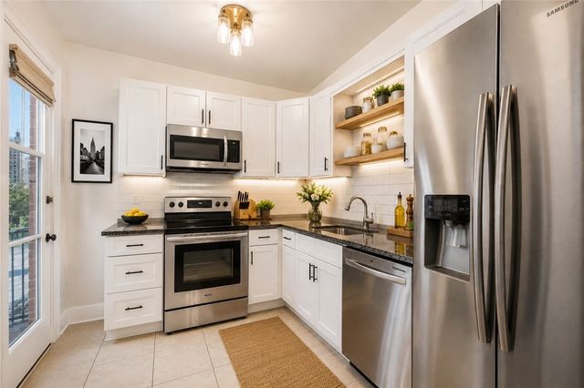 2120 Sidney St, South Side, PA 15203