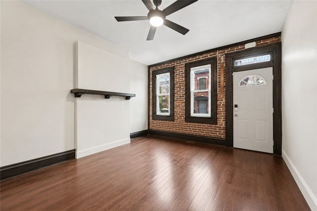 2120 Sidney St, South Side, PA 15203