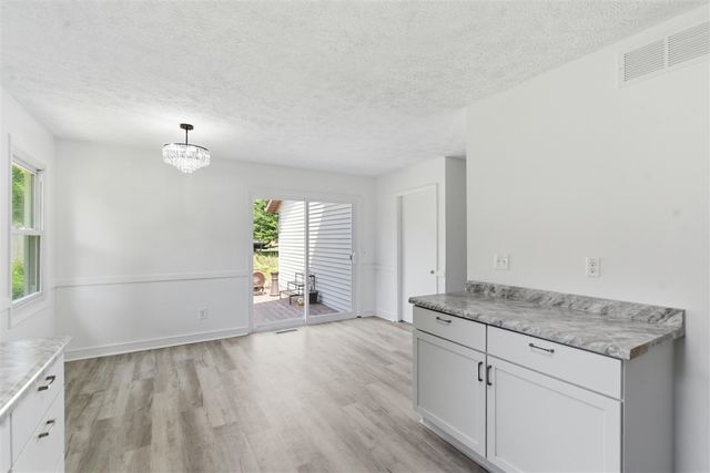 24383 Thousand Oaks Drive, Mattawan, MI 49071