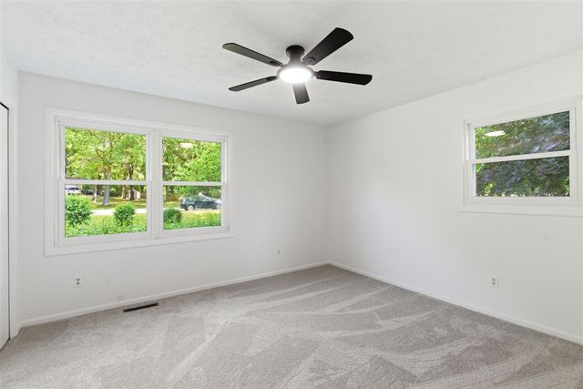 24383 Thousand Oaks Drive, Mattawan, MI 49071