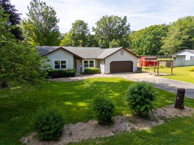 24383 Thousand Oaks Drive, Mattawan, MI 49071