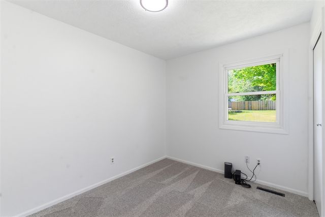 24383 Thousand Oaks Drive, Mattawan, MI 49071