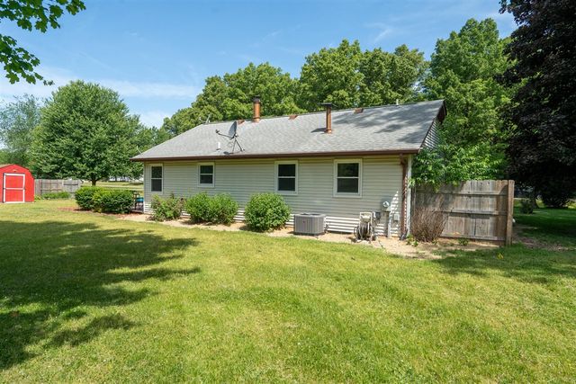 24383 Thousand Oaks Drive, Mattawan, MI 49071