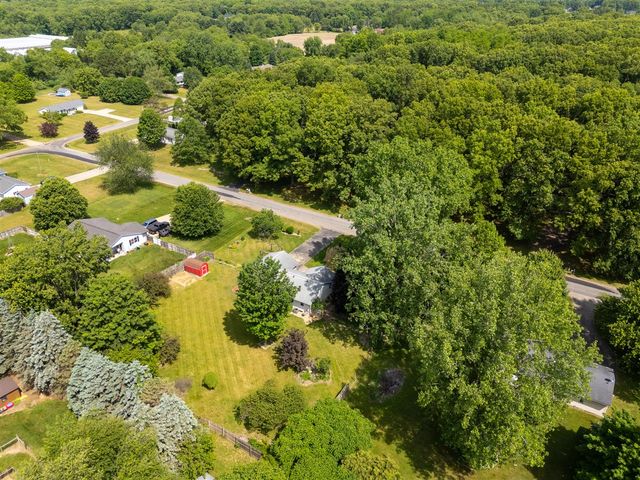 24383 Thousand Oaks Drive, Mattawan, MI 49071