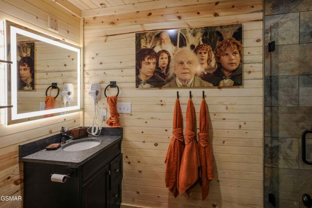 1019 Whites School Road, Sevierville, TN 37876