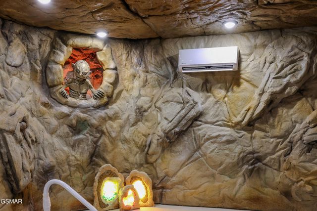 1019 Whites School Road, Sevierville, TN 37876