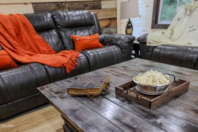 1019 Whites School Road, Sevierville, TN 37876