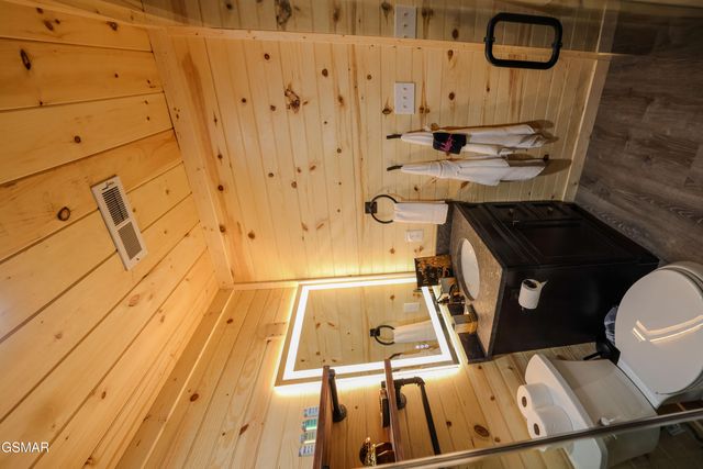 1019 Whites School Road, Sevierville, TN 37876