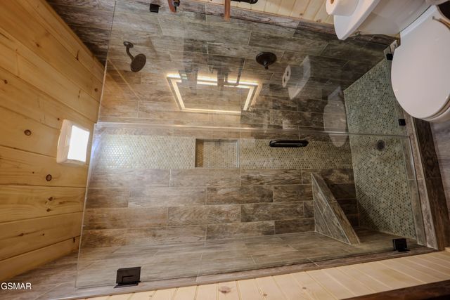 1019 Whites School Road, Sevierville, TN 37876