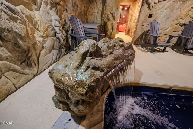 1019 Whites School Road, Sevierville, TN 37876