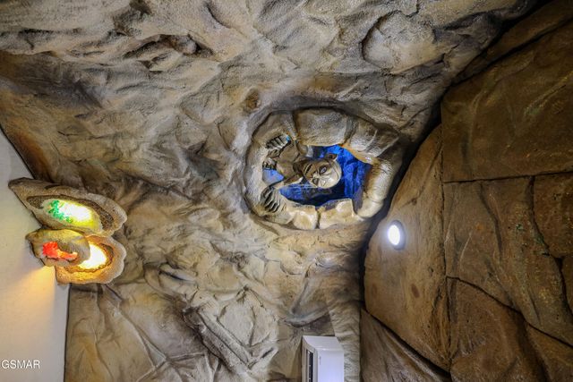 1019 Whites School Road, Sevierville, TN 37876