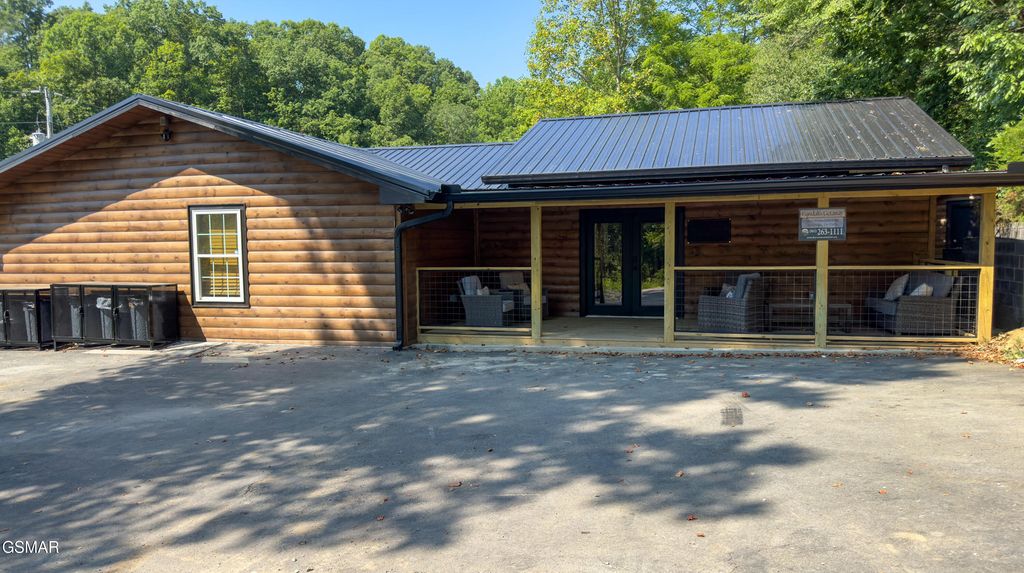 1019 Whites School Road, Sevierville, TN 37876