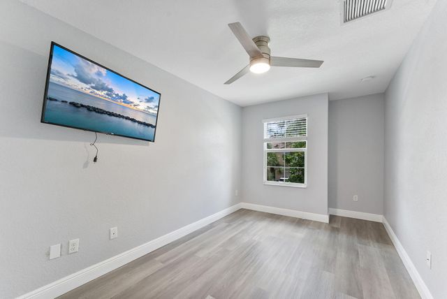 5978 Monterra Club Drive, Lake Worth, FL 33463
