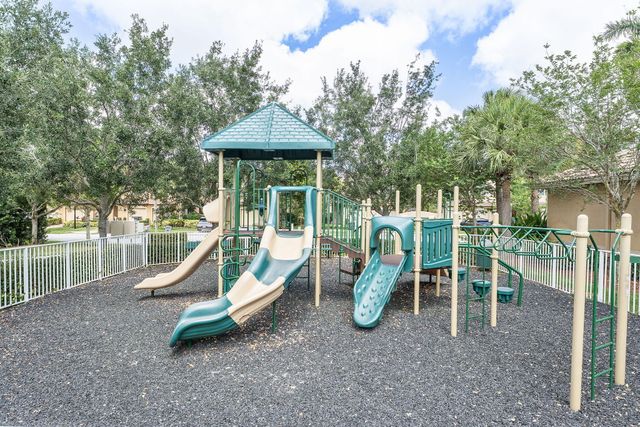 5978 Monterra Club Drive, Lake Worth, FL 33463