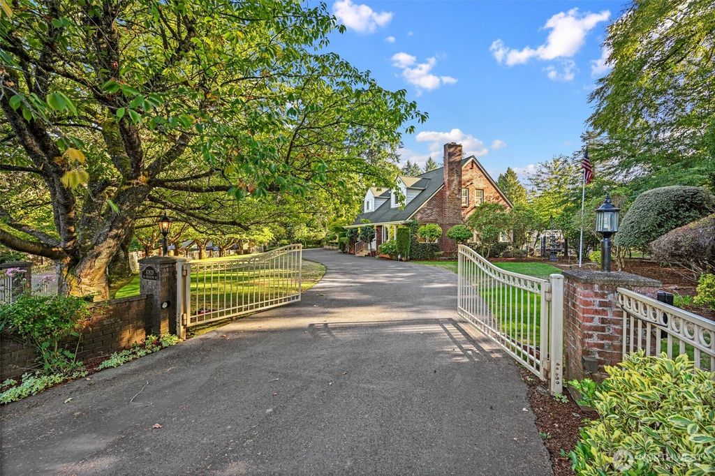 10828 Lake Steilacoom Drive SW, Lakewood, WA 98498