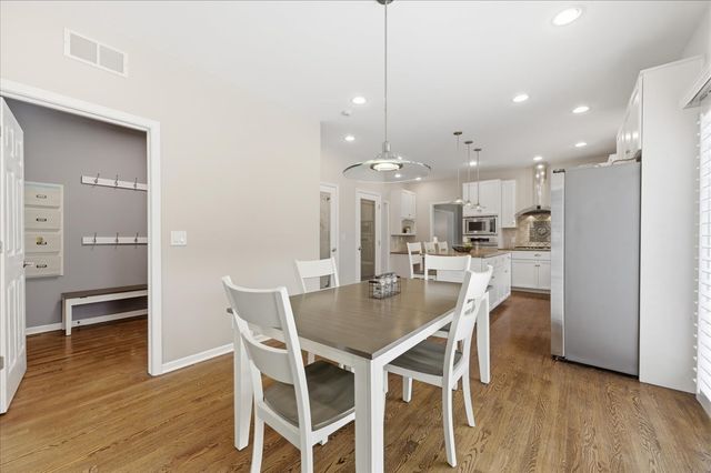 2607 Bangert Court, Naperville, IL 60564